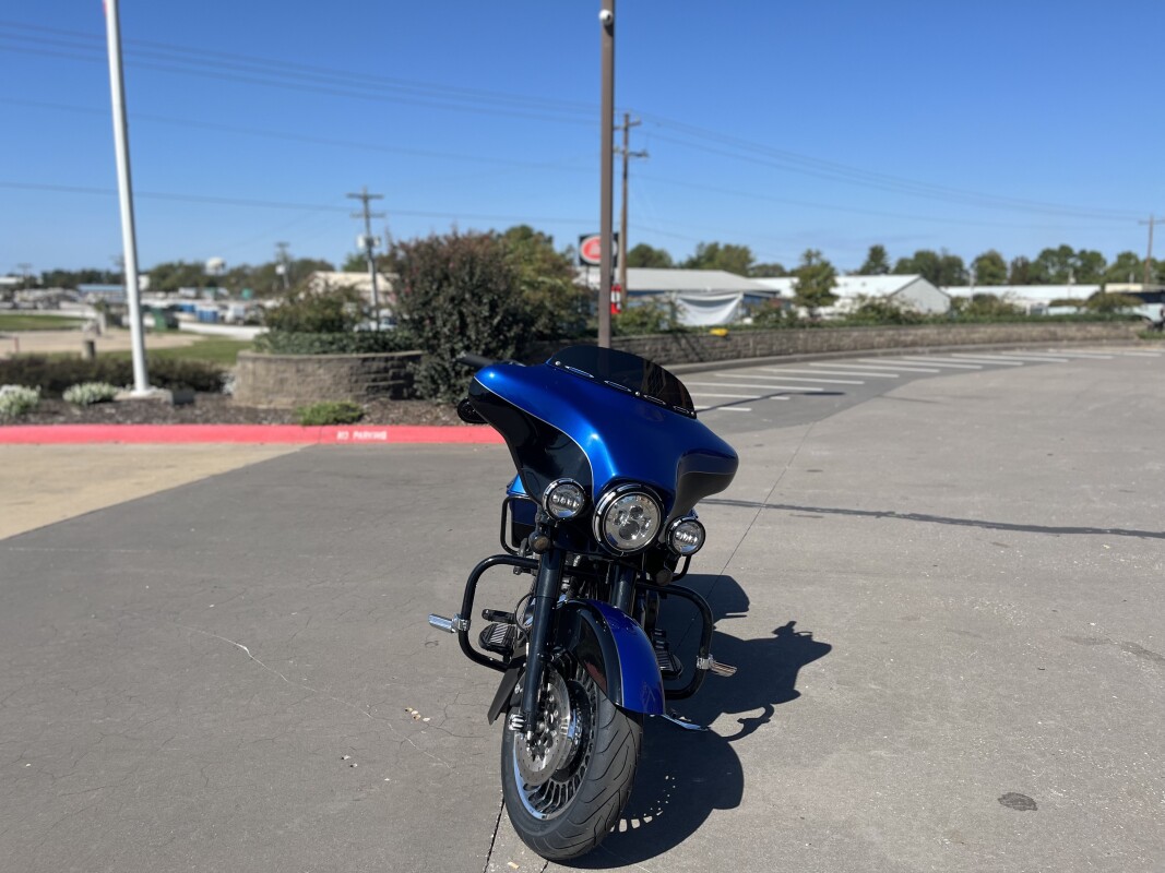 2010 Harley-Davidson Electra Glide Ultra Limited FLM BLUE - Photo 8