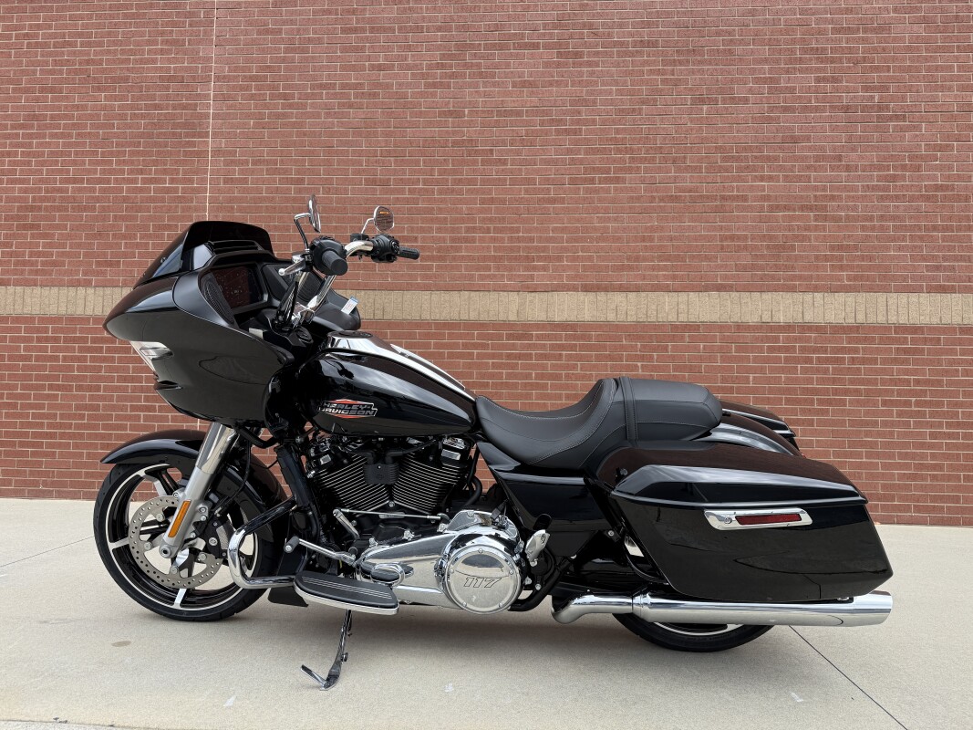 FLTRX 2025 Road Glide - Photo 6