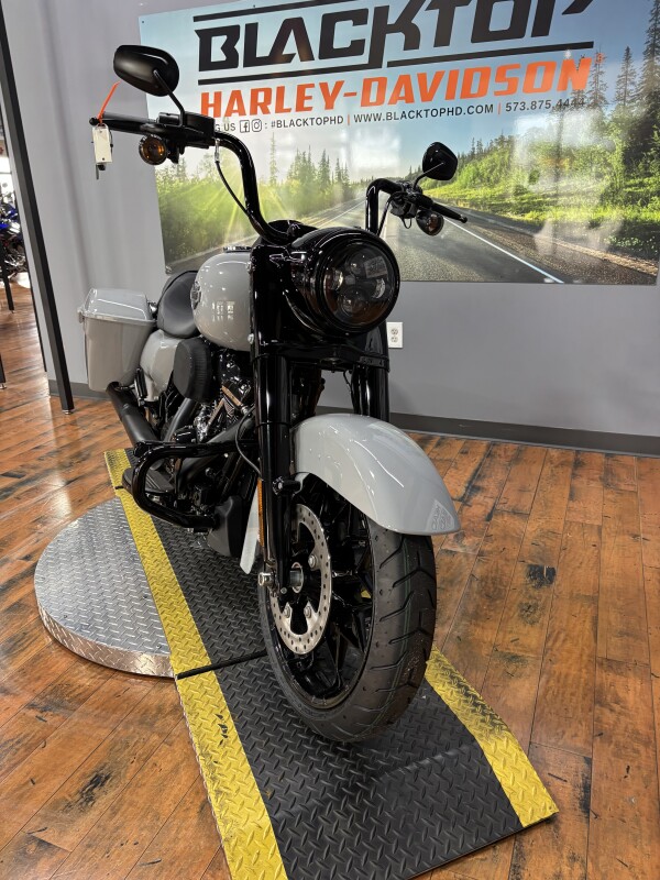 2025 Harley-Davidson Road King Special BILLIARD GRAY/BLK TRIM - Photo 6
