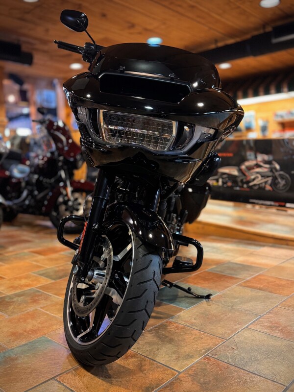 2025 Harley-Davidson Road Glide Vivid Black - Photo 3