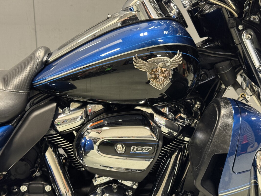 FLHTCUTG 2018 Tri Glide Ultra - Photo 8