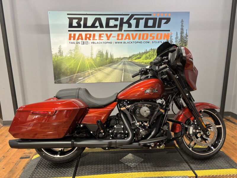 2025 Harley-Davidson® Street Glide™ WHSKEY FIRSTORM BO
