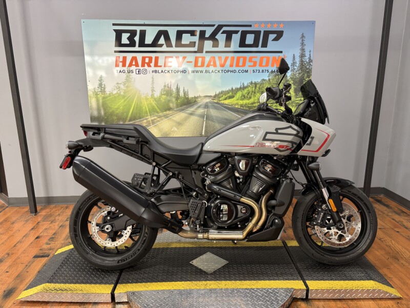 2025 Harley-Davidson® Pan America® 1250 ST BILLIARD GRAY