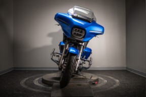 2024 Street Glide® (FLHX) thumb 3