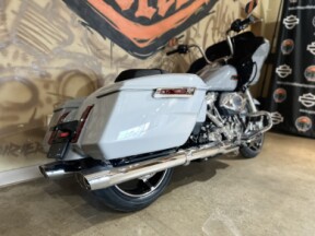 FLTRX 2025 Road Glide™ thumb 1