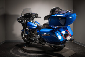 2024 Street Glide® (FLHX) thumb 0