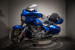 2024 Street Glide® (FLHX) thumb 2