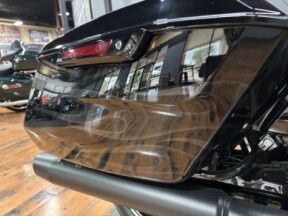 2025 Harley-Davidson® Road Glide™ MDNGHT FIRSTORM/BLK TRIM thumb 3
