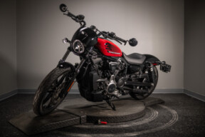 2022 Nightster™ (RH975) thumb 2