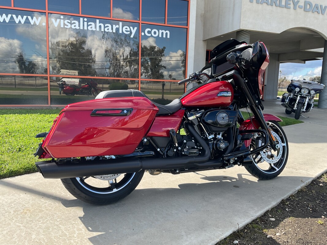 FLHX 2025 Street Glide - Photo 2