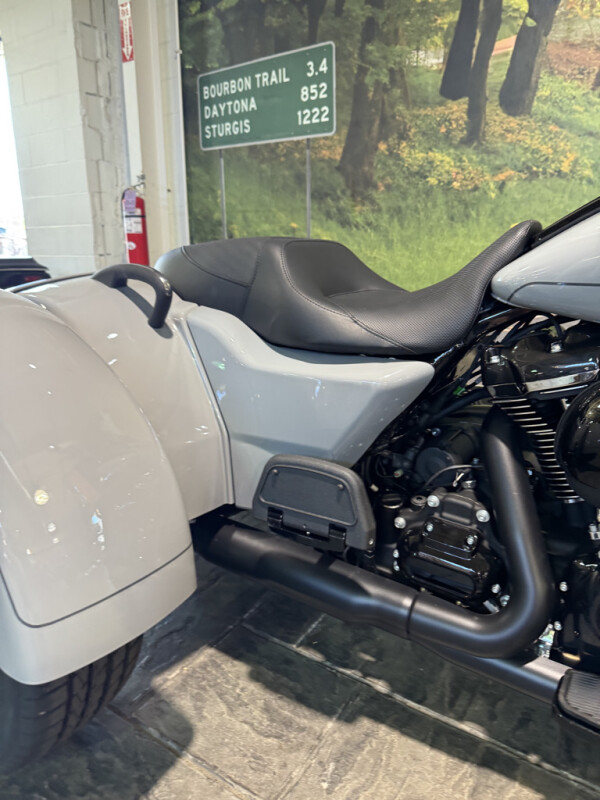 2025 Harley-Davidson Road Glide 3 - Photo 6