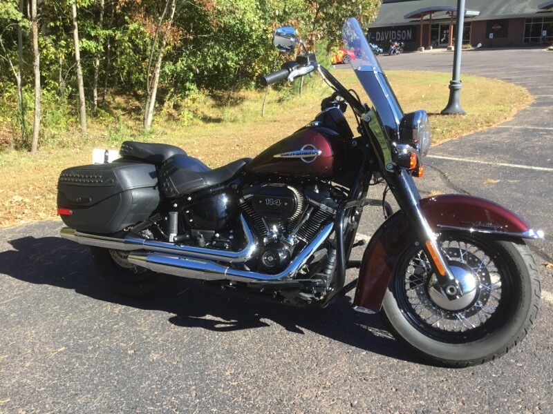 2018 Harley-Davidson Heritage Classic 114 Twisted Cherry