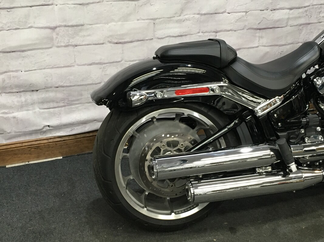 2024 Harley-Davidson Fat Boy 114 Vivid Black FLFBS - Photo 2