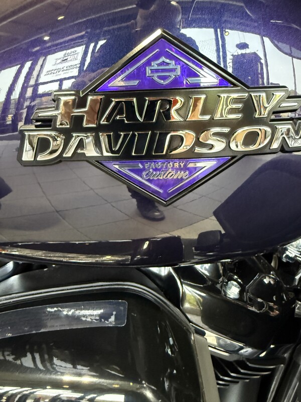 FLHTCUTG 2025 Tri Glide Ultra - Photo 3