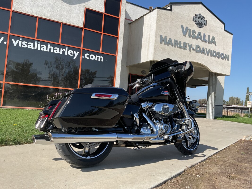 FLHX 2025 Street Glide - Photo 2