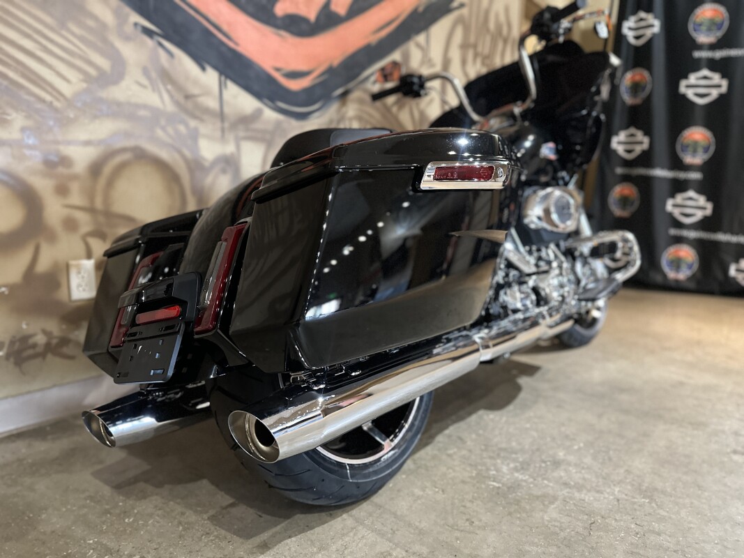 FLTRX 2025 Road Glide - Photo 3