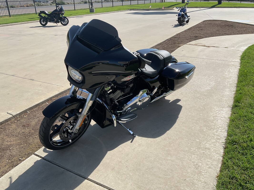 FLHX 2025 Street Glide - Photo 7
