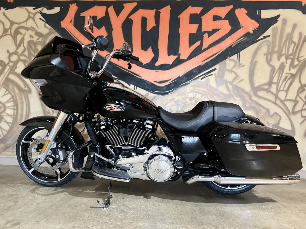 FLTRX 2025 Road Glide - Photo 9