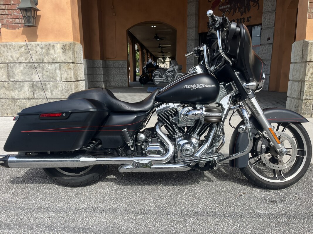 2016 H-D Street Glide Special