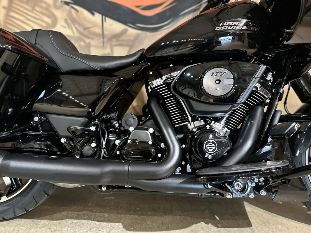 FLTRX 2025 Road Glide - Photo 5