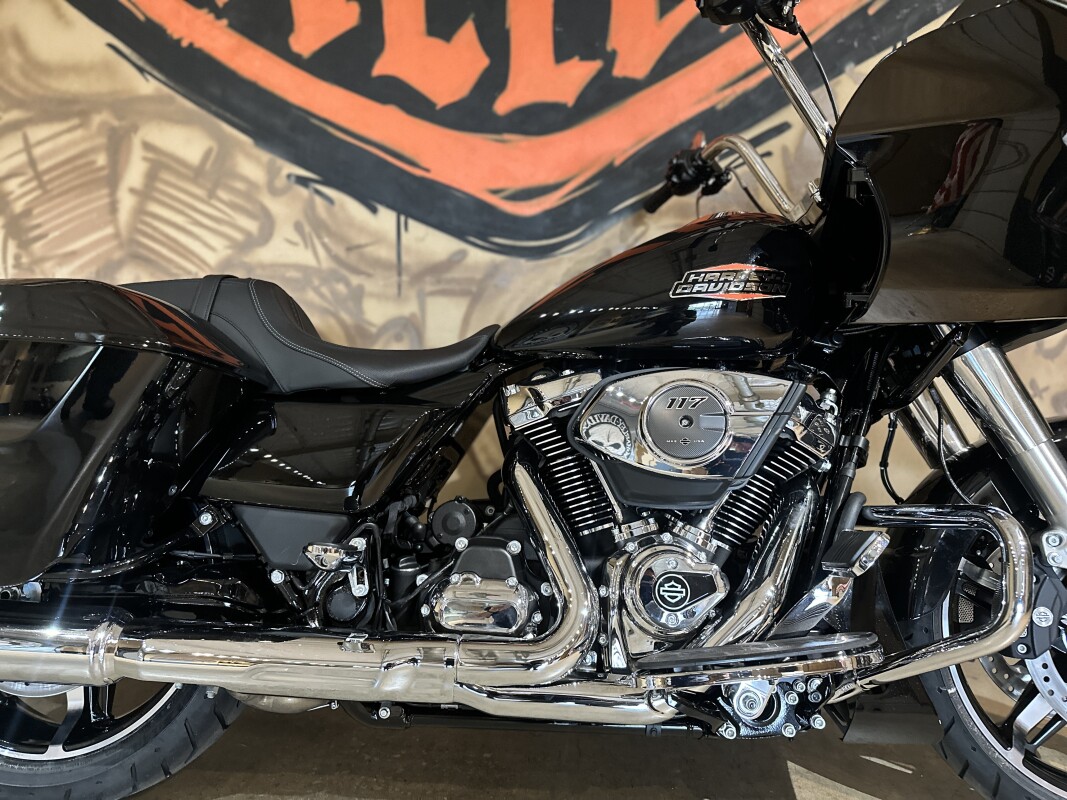 FLTRX 2025 Road Glide - Photo 5