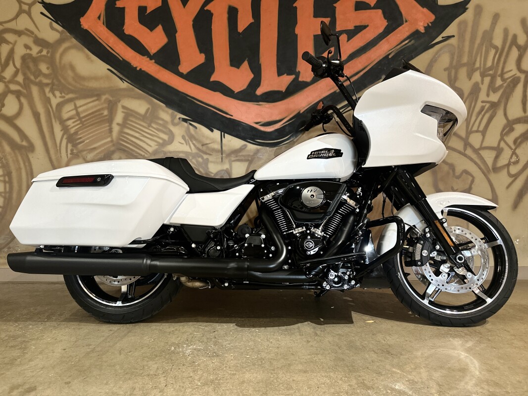FLTRX 2025 Road Glide