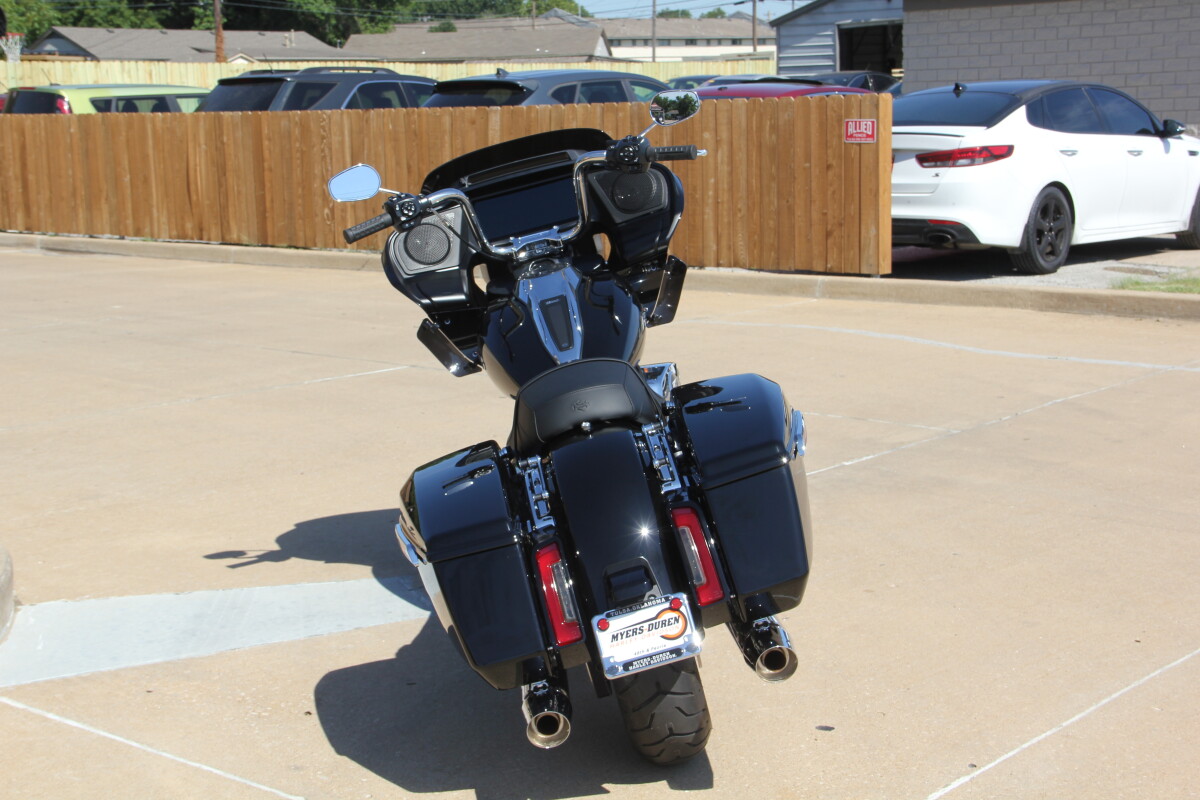 2025 Harley-Davidson Street Glide Vivid Black - Photo 9