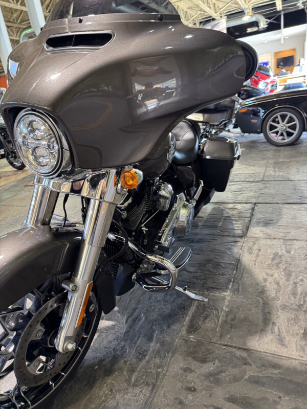 2023 Harley-Davidson Street Glide Special - Photo 10