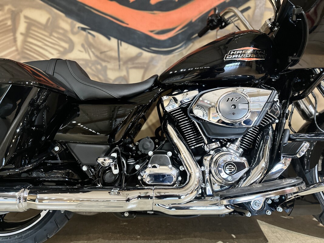 FLTRX 2025 Road Glide - Photo 5