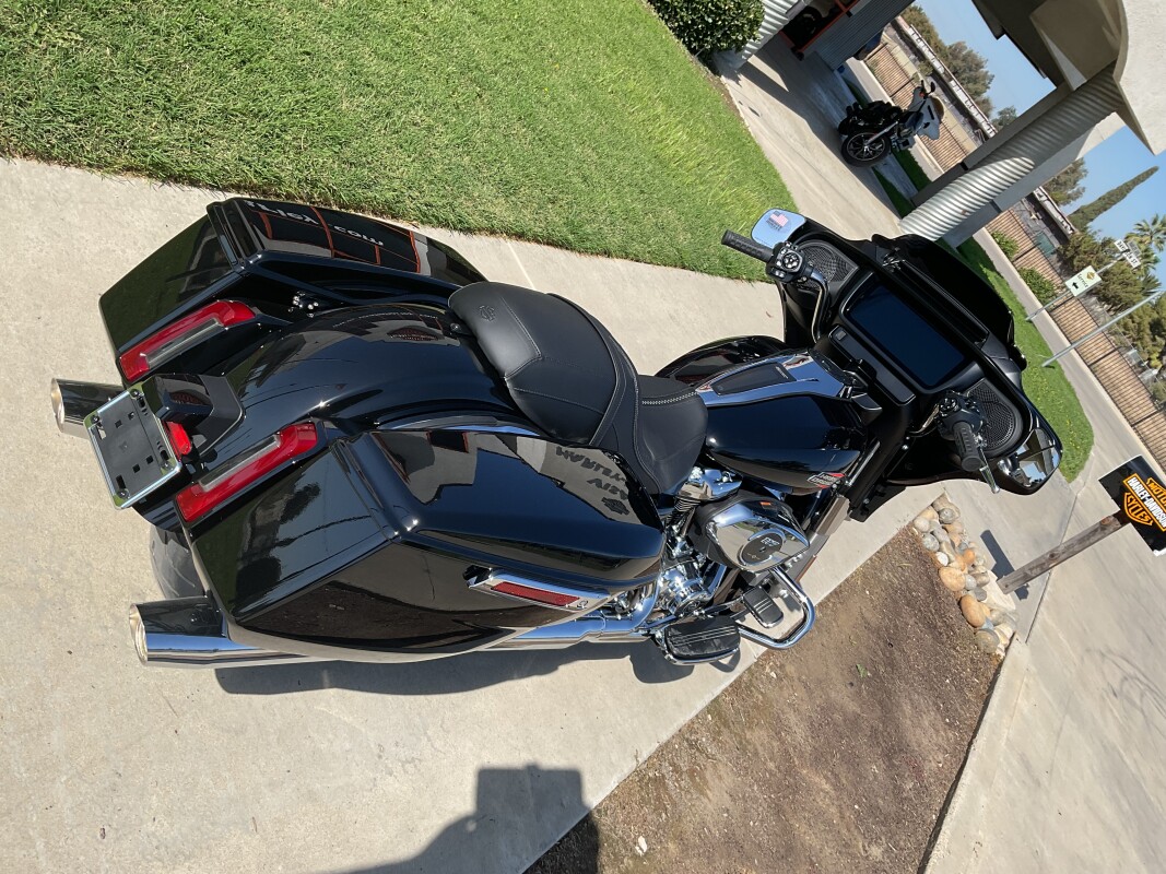 FLHX 2025 Street Glide - Photo 4