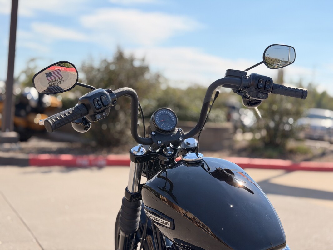 2025 Harley-Davidson Street Bob FXBB Vivid Black w/Laced Wheels - Photo 6