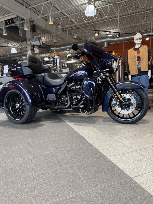 FLHTCUTG 2025 Tri Glide Ultra