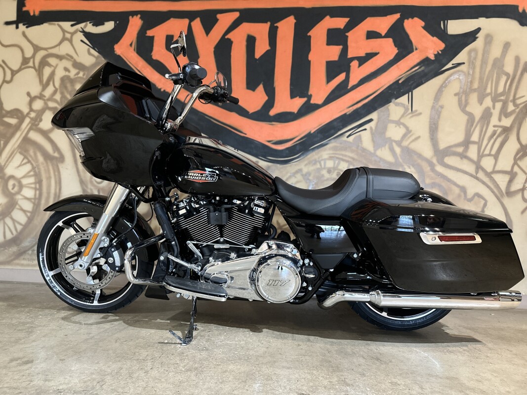 FLTRX 2025 Road Glide - Photo 9