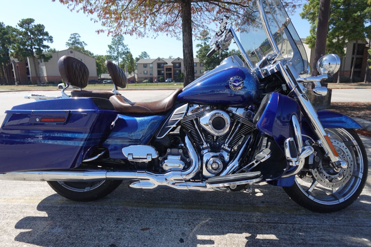 2013 Harley-Davidson CVO Road King FLHRSE5