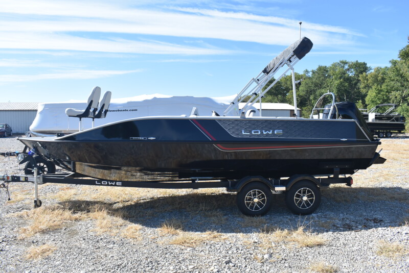 2026 Lowe Sport Deck SD224 ~ 200Hp 4-Stroke Engine