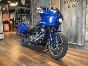 Harley-Davidson® Low Rider® ST 2025 FXLRST S6-25 Blue Burst thumb 3