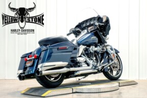 2016 Harley-Davidson® Street Glide® Special Custom Colour Cosmic Blue Pearl thumb 3