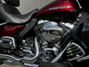 2014 Harley-Davidson® Electra Glide® Ultra Limited Two-Tone Mysterious Red Sunglo/Blackened Cayenne  thumb 3