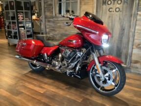 Harley-Davidson® Street Glide® 2025 FLHX T36-25 Brilliant Red thumb 3