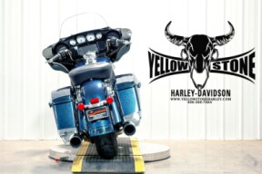 2016 Harley-Davidson® Street Glide® Special Custom Colour Cosmic Blue Pearl thumb 2