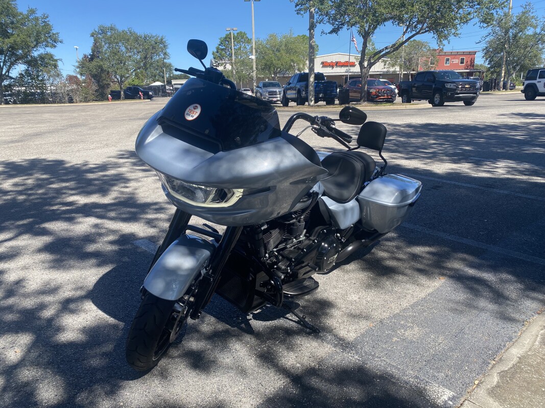 2024 Harley-Davidson Road Glide - Photo 2