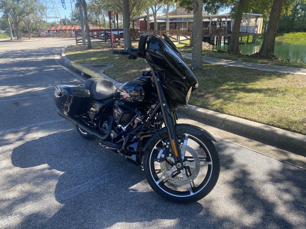 2025 Harley-Davidson Street Glide - Photo 2