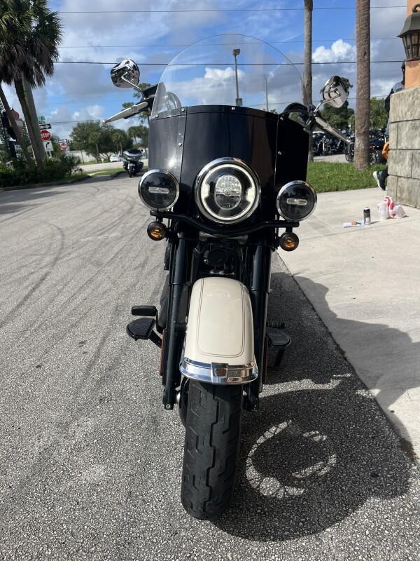 2022 H-D Heritage Classic 114 - Photo 2