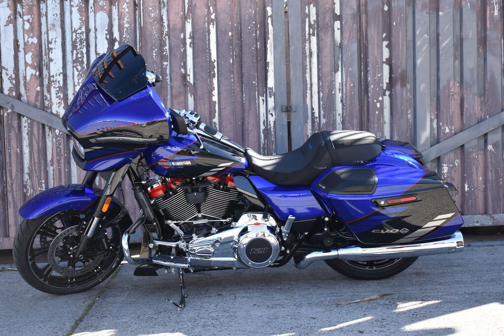 2025 Harley-Davidson® CVO™ Street Glide® FLHXSE