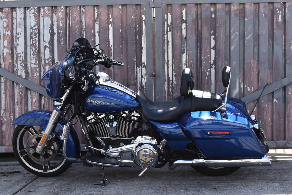 2017 Harley-Davidson® Street Glide® Special FLHXS