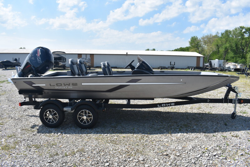 2025 Lowe Outlet 20 ~150Hp 4-Stroke Engine with $3,500 in custom options 