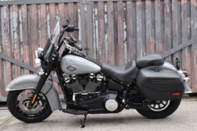2025 Harley-Davidson® Heritage Classic FLHC thumb 1