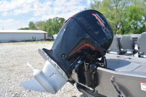 2025 Lowe Outlet 20 ~150Hp 4-Stroke Engine with $3,500 in custom options  thumb 0