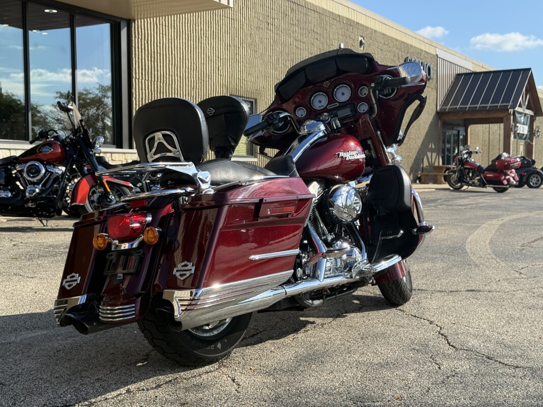 Harley-Davidson Street Glide 2008 FLHX RED - Photo 2