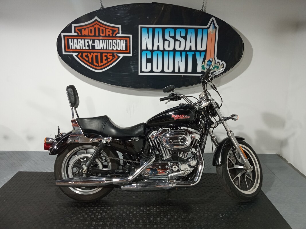 2017 Harley-Davidson 1200 Custom - Vivid Black